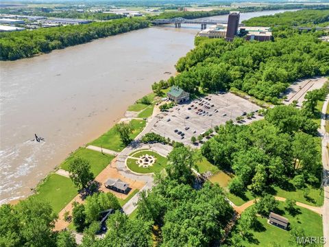 Tiny photo for 522 S 2nd Street, St Charles, MO 63301 (MLS # 26030224)