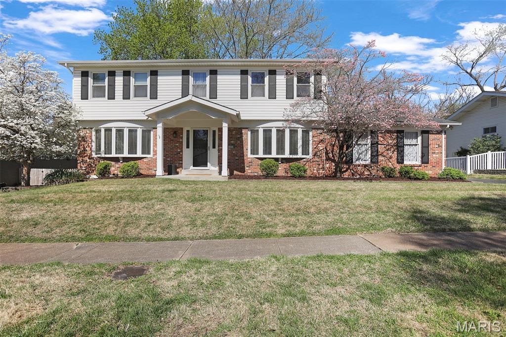 Photo of 12953 Mayerling Drive, Unincorporated, MO 63146 (MLS # 26019301)