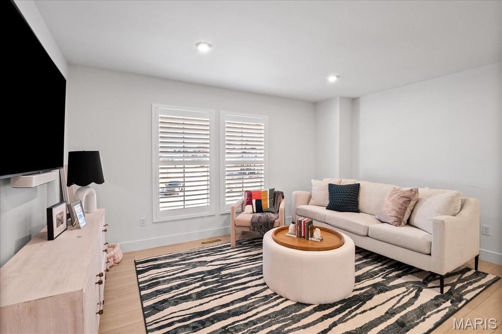 Streets Of Caledonia #6 - Residential