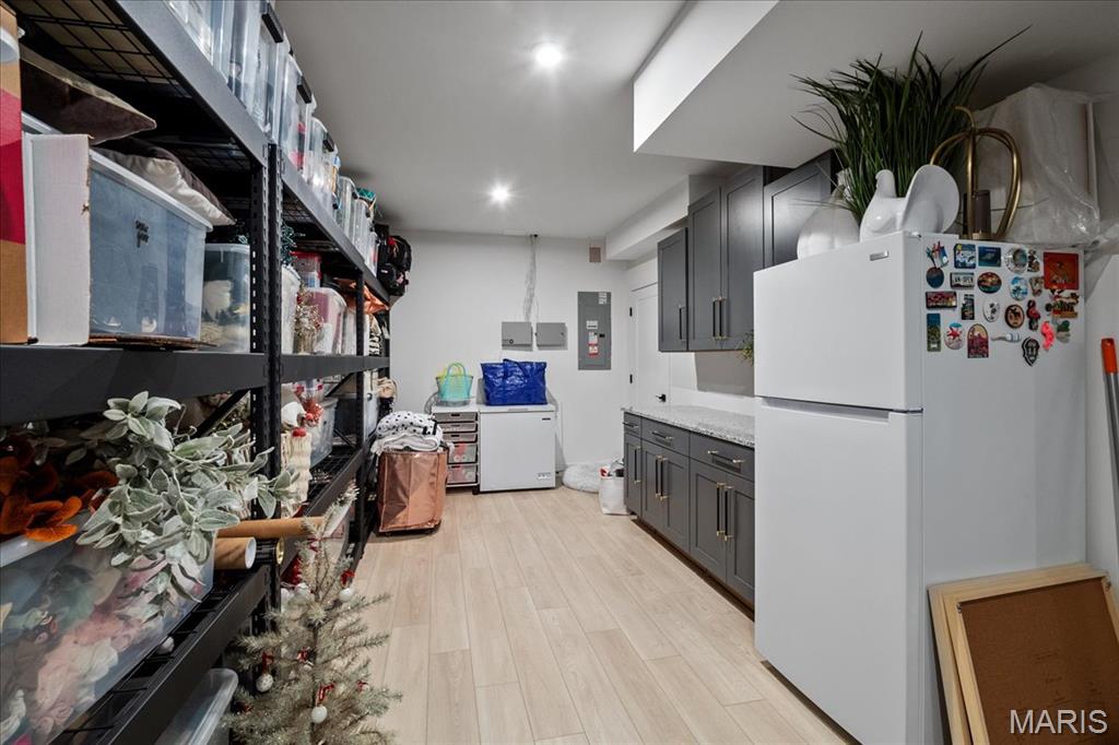 Streets Of Caledonia #6 - Residential