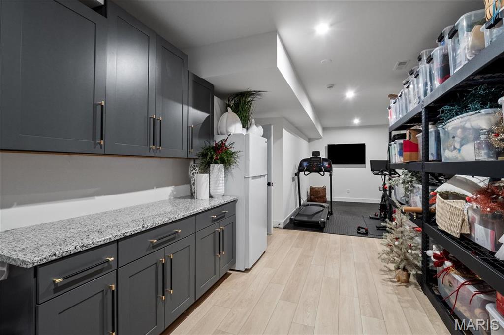 Streets Of Caledonia #6 - Residential