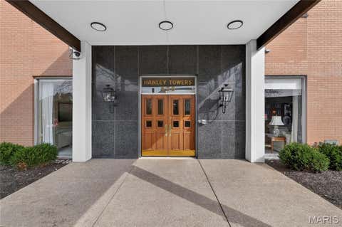 Photo of 900 S Hanley Road #3D, Clayton, MO 63105 (MLS # 26032015)