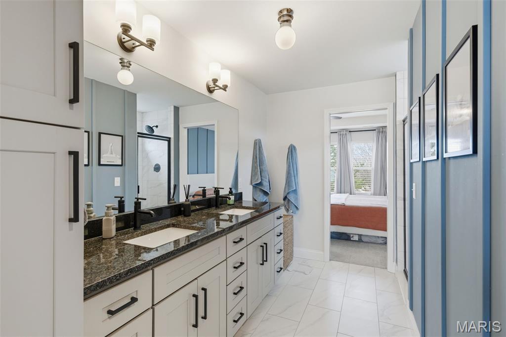 Sunset Manor - Residential