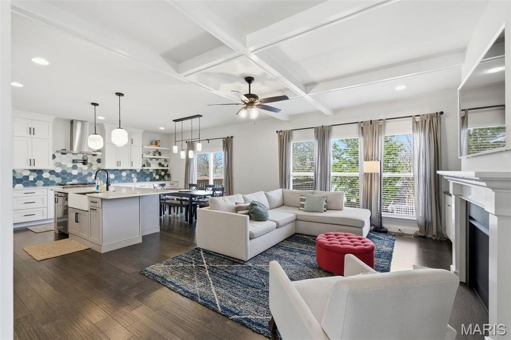 Sunset Manor - Residential