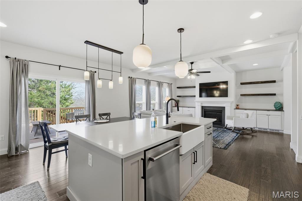 Sunset Manor - Residential