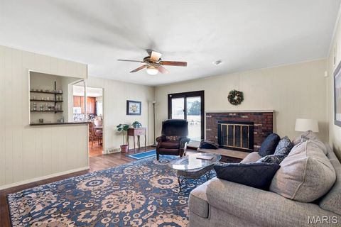 Tiny photo for 902 Rusticmanor Circle, Ballwin, MO 63011 (MLS # 25080104)