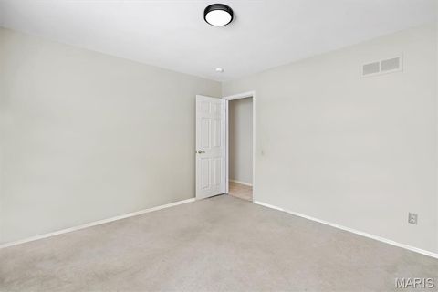 Tiny photo for 902 Rusticmanor Circle, Ballwin, MO 63011 (MLS # 25080104)