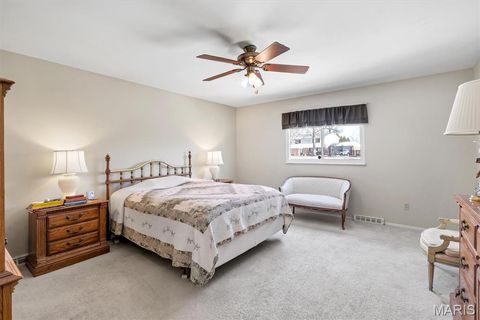 Tiny photo for 902 Rusticmanor Circle, Ballwin, MO 63011 (MLS # 25080104)