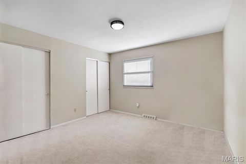 Tiny photo for 902 Rusticmanor Circle, Ballwin, MO 63011 (MLS # 25080104)