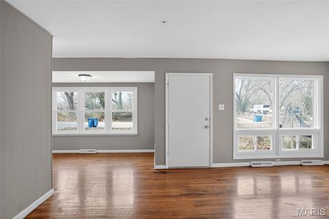 Tiny photo for 10058 Jeffrey Drive, St Louis, MO 63137 (MLS # 26016977)