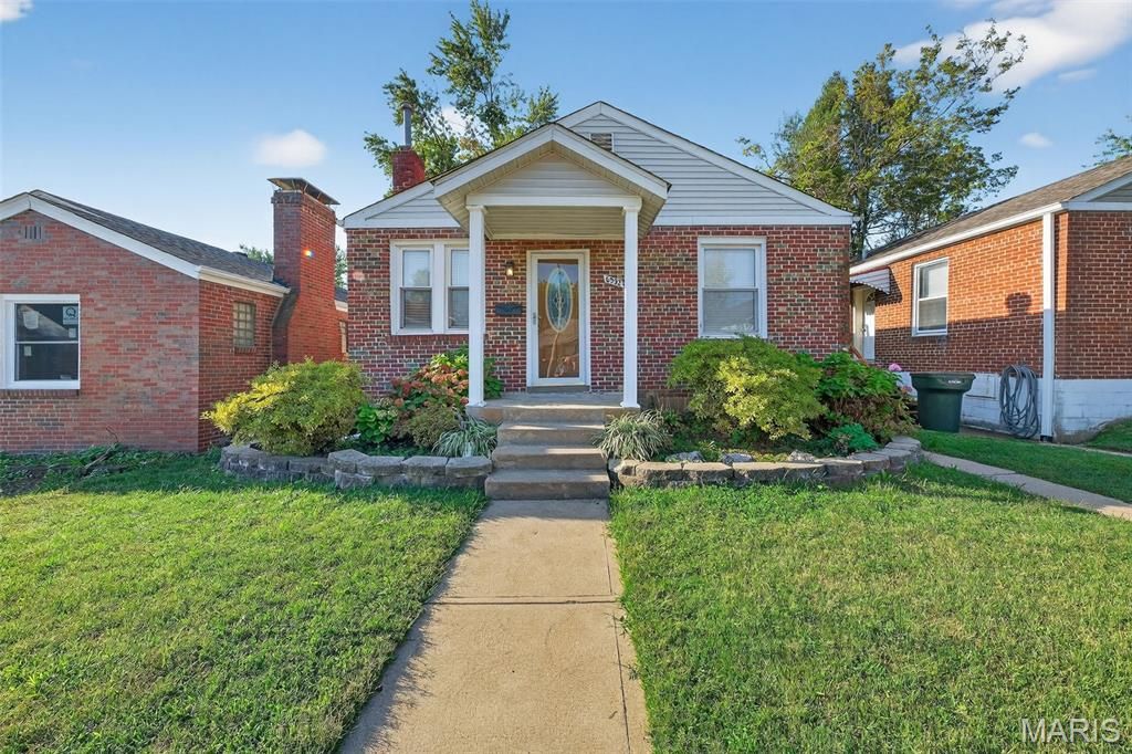 Photo of 6932 Nashville Avenue, St Louis, MO 63139 (MLS # 25066317)