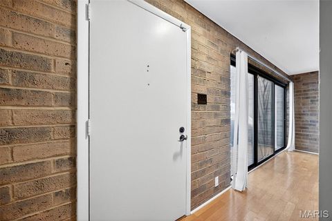 Tiny photo for 670 Coeur De Royale Drive #C, Creve Coeur, MO 63141 (MLS # 25066993)