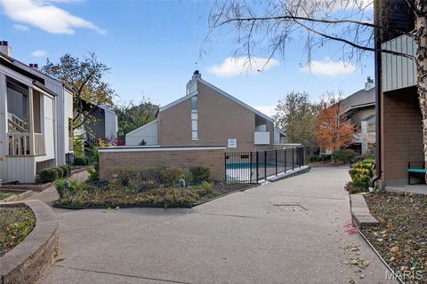 Tiny photo for 670 Coeur De Royale Drive #C, Creve Coeur, MO 63141 (MLS # 25066993)