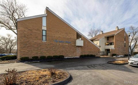 670 Coeur De Royale Drive C Creve Coeur MO 63141