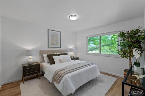 Tiny photo for 1733 Gascony Parc Drive #1733, Lake Saint Louis, MO 63367 (MLS # 26017935)