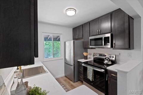 Tiny photo for 1733 Gascony Parc Drive #1733, Lake Saint Louis, MO 63367 (MLS # 26017935)