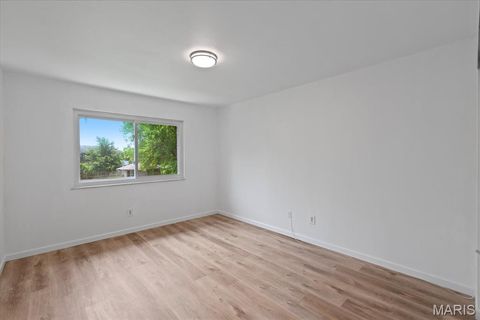 Tiny photo for 1733 Gascony Parc Drive #1733, Lake Saint Louis, MO 63367 (MLS # 26017935)