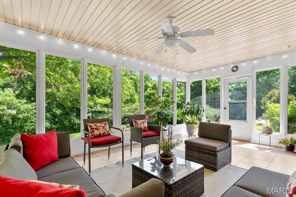 Edwardsville, Illinois 62025, United States, 6 Bedrooms Bedrooms, ,4 BathroomsBathrooms,Residential,Active,147803