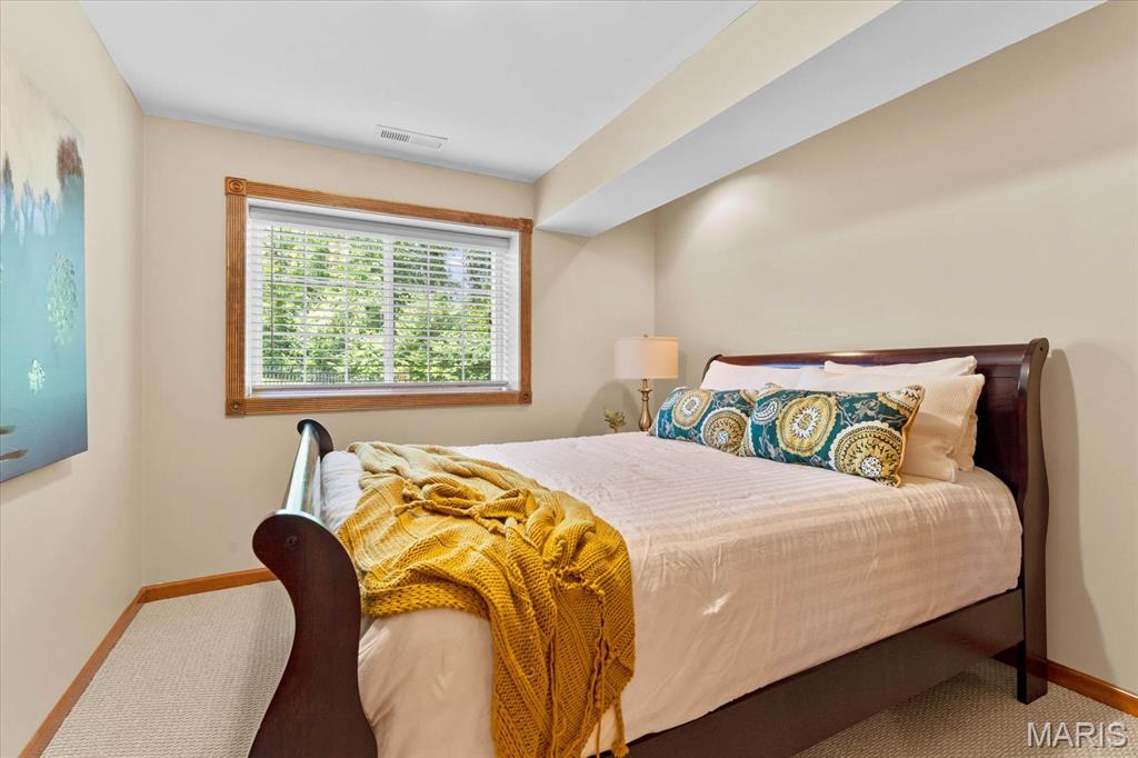 Edwardsville, Illinois 62025, United States, 6 Bedrooms Bedrooms, ,4 BathroomsBathrooms,Residential,Active,147803