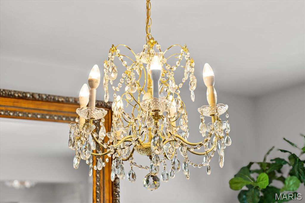 Edwardsville, Illinois 62025, United States, 6 Bedrooms Bedrooms, ,4 BathroomsBathrooms,Residential,Active,147803