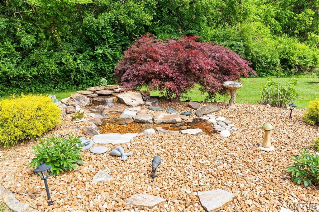 Edwardsville, Illinois 62025, United States, 6 Bedrooms Bedrooms, ,4 BathroomsBathrooms,Residential,Active,147803