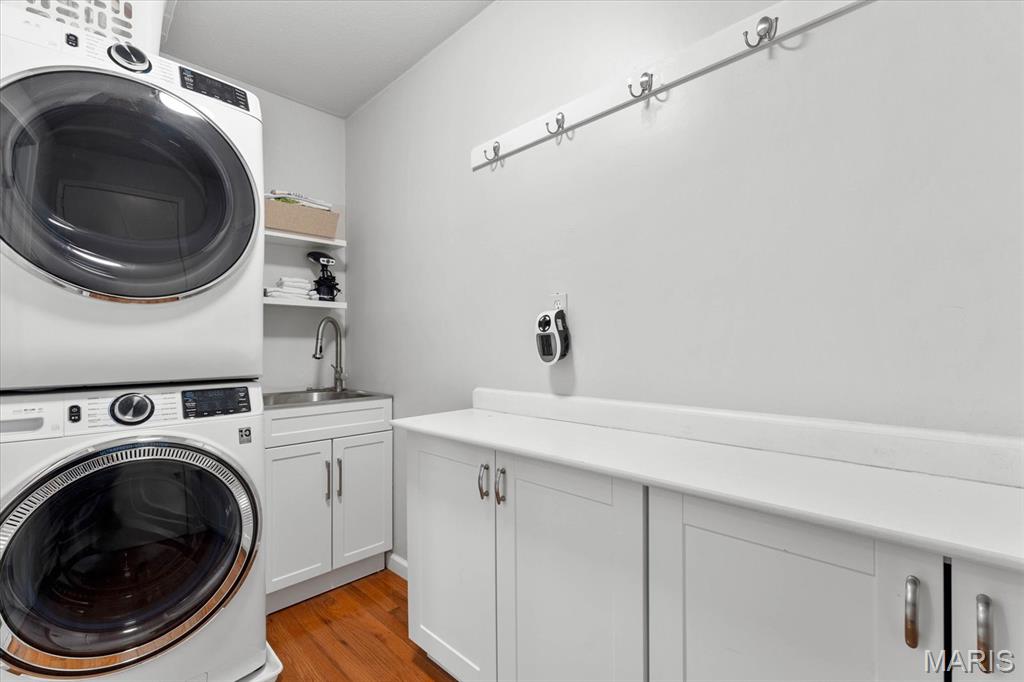 Edwardsville, Illinois 62025, United States, 6 Bedrooms Bedrooms, ,4 BathroomsBathrooms,Residential,Active,147803