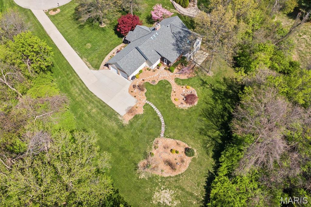 Edwardsville, Illinois 62025, United States, 6 Bedrooms Bedrooms, ,4 BathroomsBathrooms,Residential,Active,147803