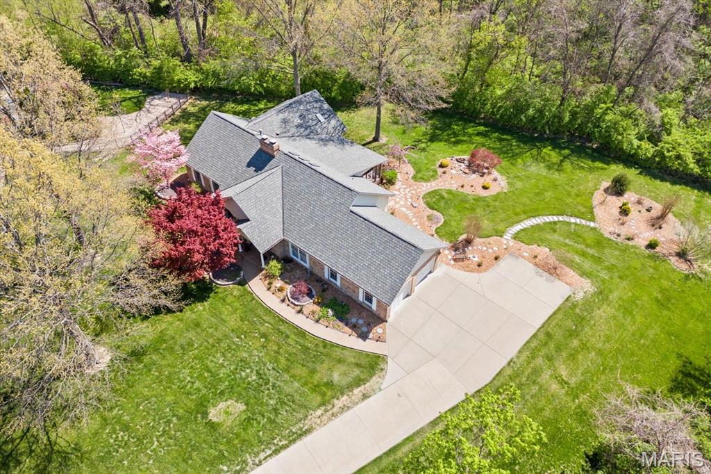 Edwardsville, Illinois 62025, United States, 6 Bedrooms Bedrooms, ,4 BathroomsBathrooms,Residential,Active,147803