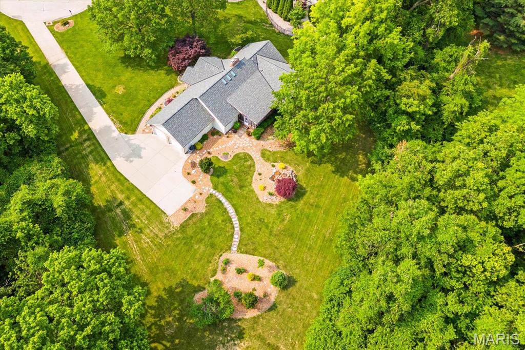 Edwardsville, Illinois 62025, United States, 6 Bedrooms Bedrooms, ,4 BathroomsBathrooms,Residential,Active,147803