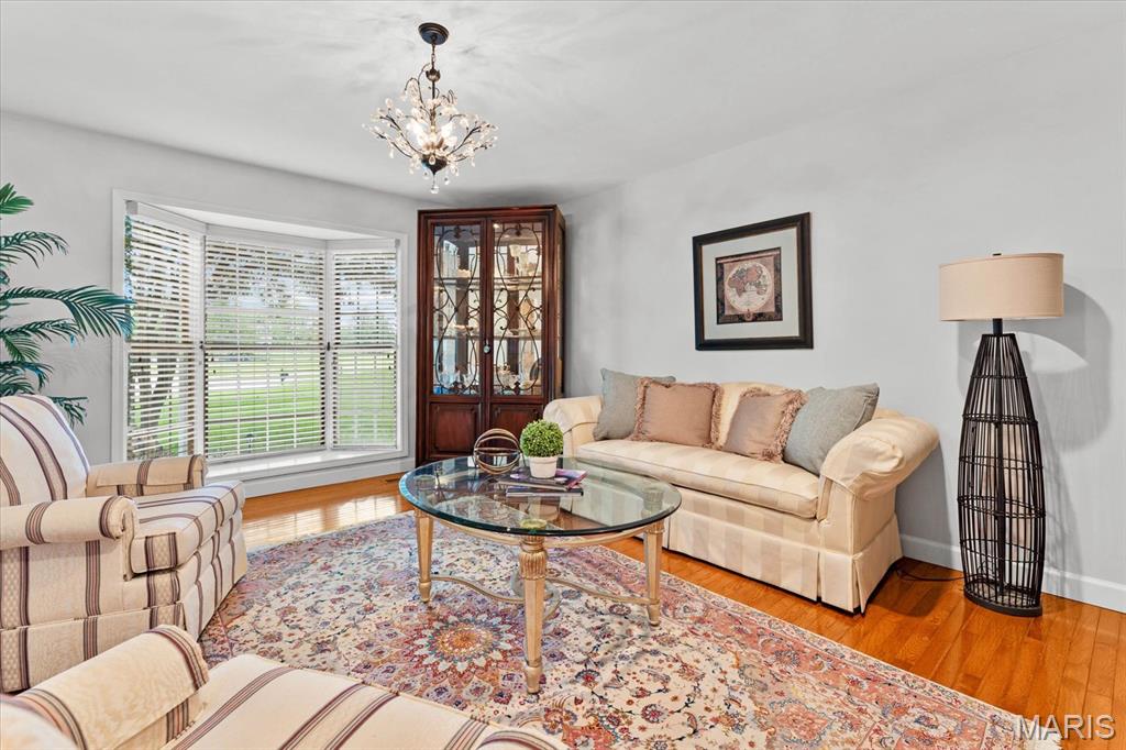 Edwardsville, Illinois 62025, United States, 6 Bedrooms Bedrooms, ,4 BathroomsBathrooms,Residential,Active,147803