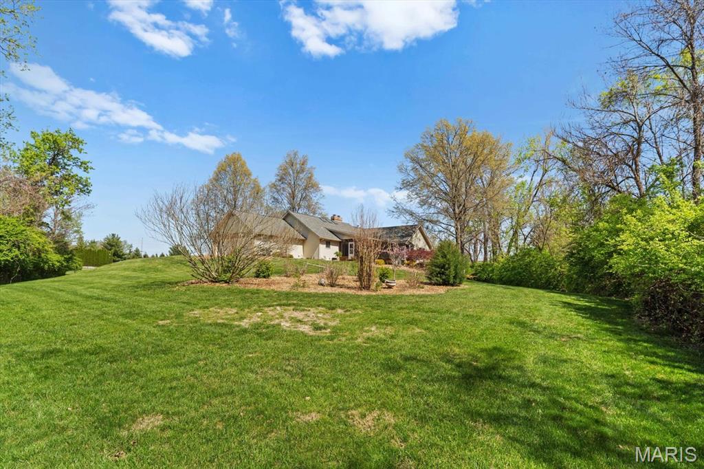 Edwardsville, Illinois 62025, United States, 6 Bedrooms Bedrooms, ,4 BathroomsBathrooms,Residential,Active,147803