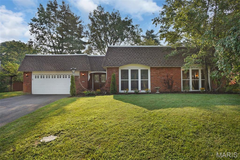 590 Arblay Place