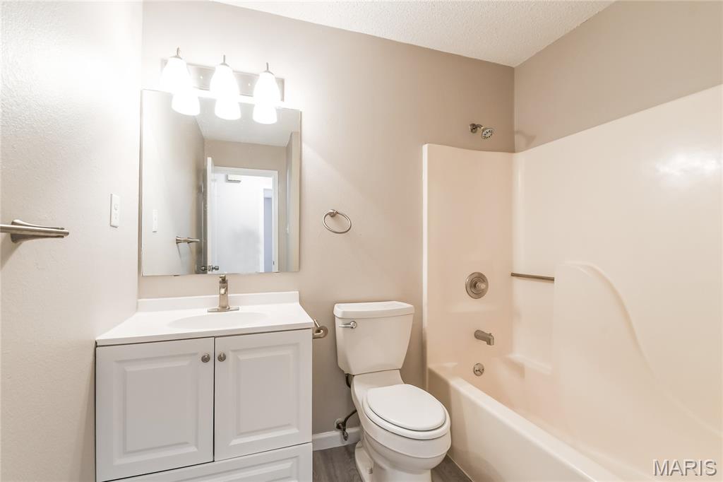 Shelley Manor 02 - Residential