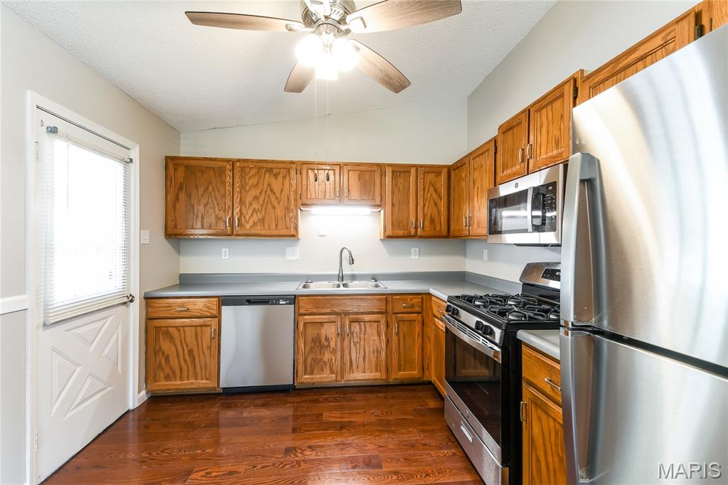 Shelley Manor 02 - Residential