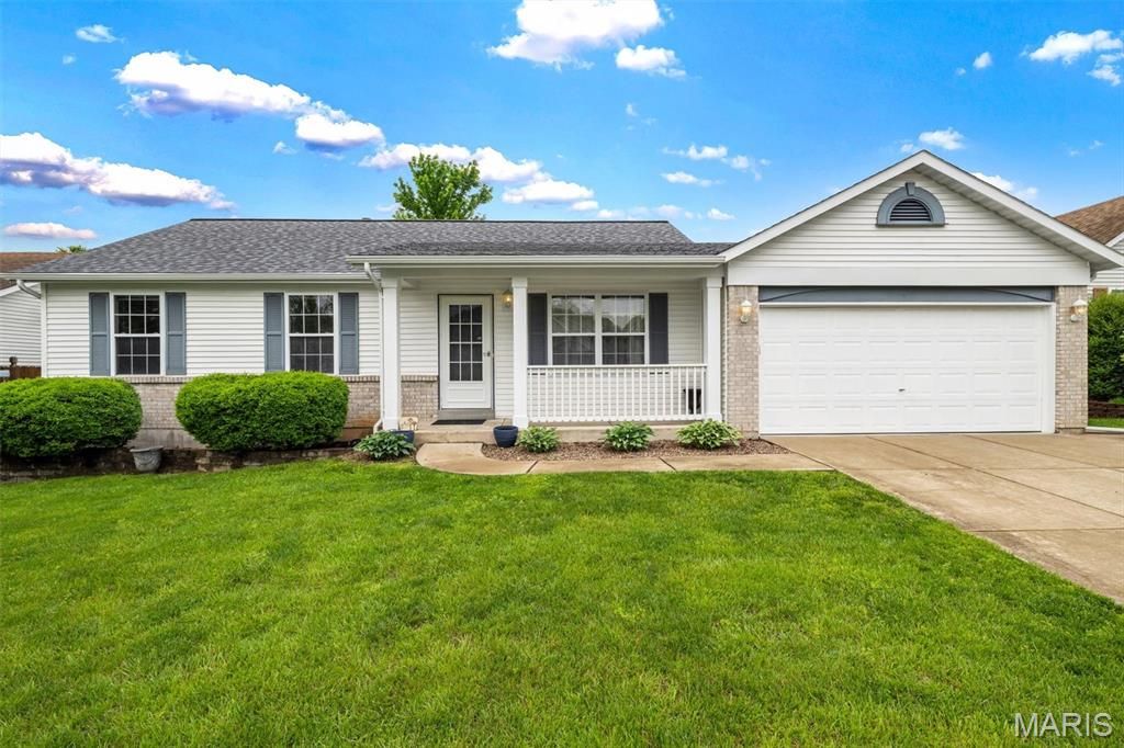 Photo of 249 Sassafras Parc Drive, OFallon, MO 63368 (MLS # 26001546)