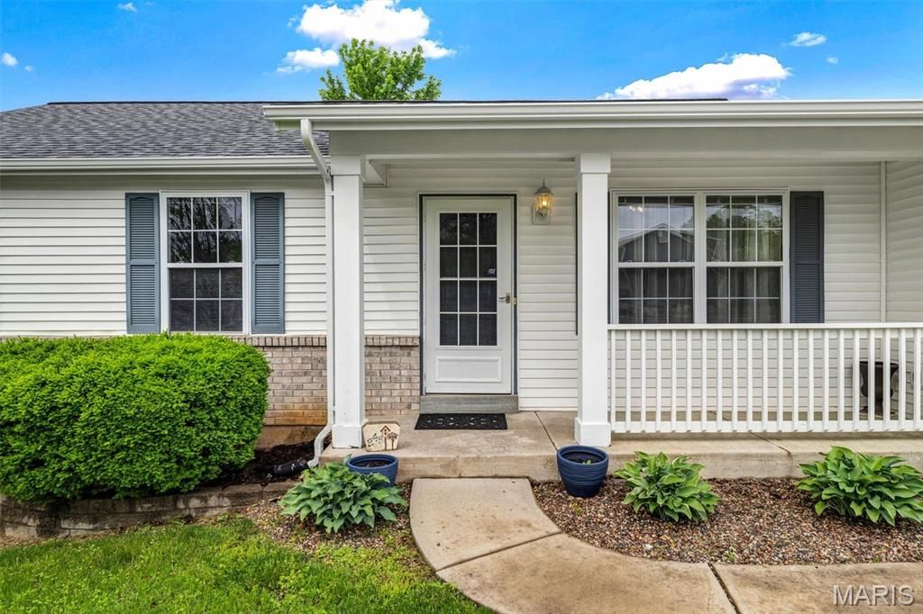Photo of 249 Sassafras Parc Drive, OFallon, MO 63368 (MLS # 26001546)