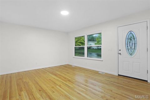 Tiny photo for 120 Briarcliff Drive, St Charles, MO 63301 (MLS # 26031262)