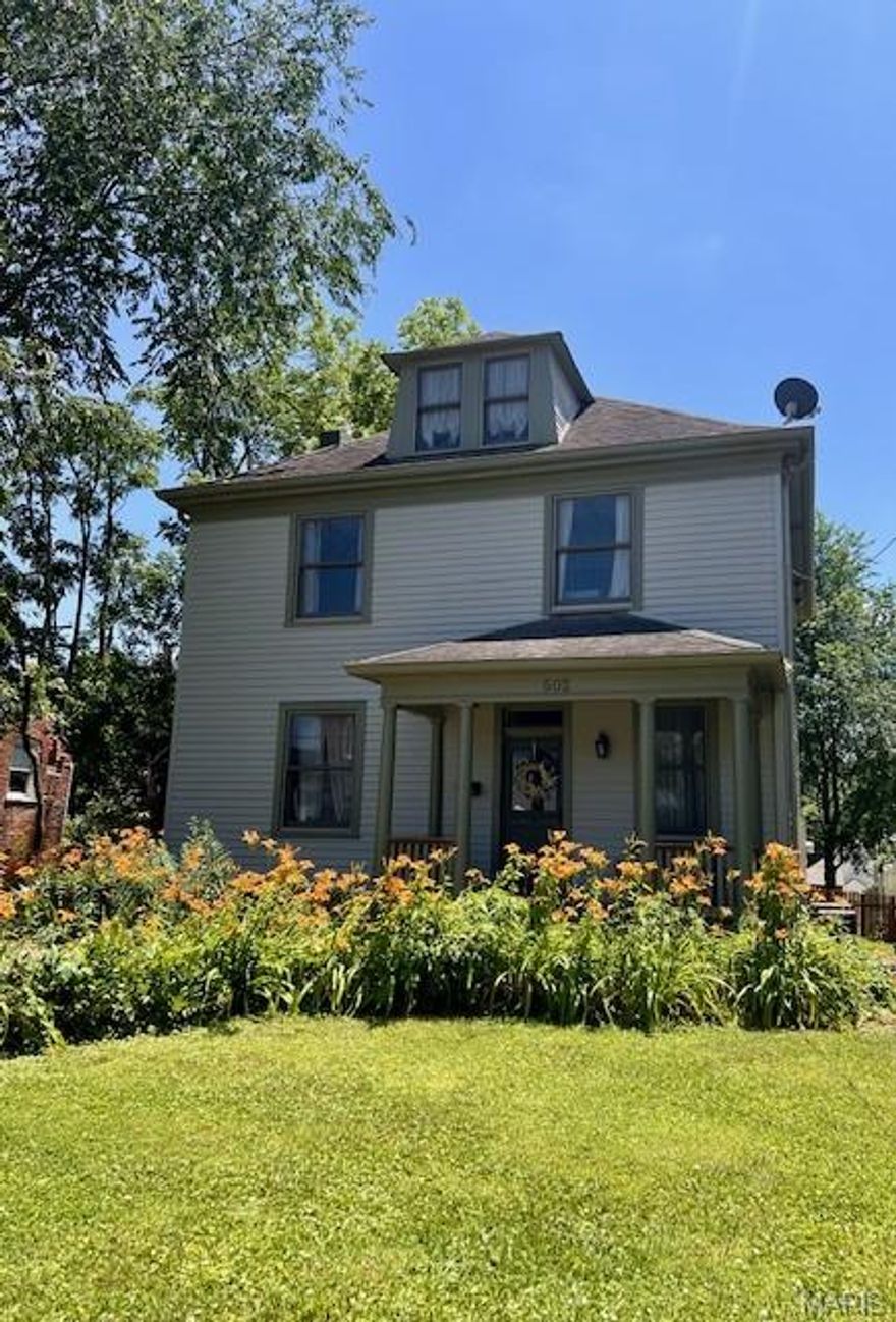 PERFECT FOR AIR B&B, VACATION RENTAL. Fabulously renovated, Historic,  American style, 4 Square homme in the heart of Washington. The focal point of the grand foyer is a striking, solid wood staircase. A spacious living room with a wood-burning fireplace, offers double pocket doors leading to a large bright dining room with bay windows, which then leads to the gourmet kitchen featuring beautiful wood cabinets, farm sink, gas stove and tons of counter space. The lovely sunroom leads out to the double deck, fire pit and beyond. On the 2nd floor there are 3 bedrooms, 2 full baths one that walks out to the upper deck. The primary suite on the 2nd floor boasts an absolutely stunning soaking tub. The entire third floor is a secluded bedroom suite with a fully tiled walk in shower. This incredible home features 9 ft ceilings, original wood floors, moldings, and millwork. Majore updates include 400 amp electric, water heater, plubing, and zoned HVAC.  Also included is a storage shed and off street parking for over 4 vehicles. Don't wait to see this AMAZING, rare historical home.