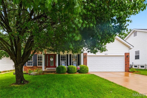 Photo of 614 Whispering Willows Court, Ballwin, MO 63021 (MLS # 26036454)