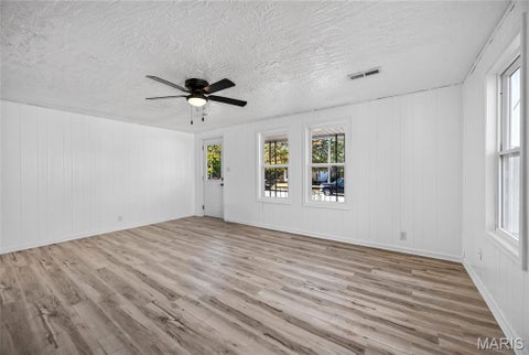 Tiny photo for 370 Oak Street, Lebanon, MO 65536 (MLS # 26069015)