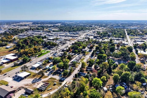 Tiny photo for 370 Oak Street, Lebanon, MO 65536 (MLS # 26069015)
