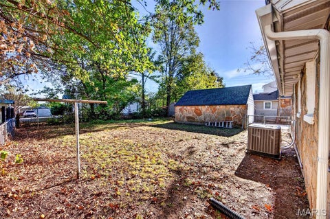 Tiny photo for 370 Oak Street, Lebanon, MO 65536 (MLS # 26069015)