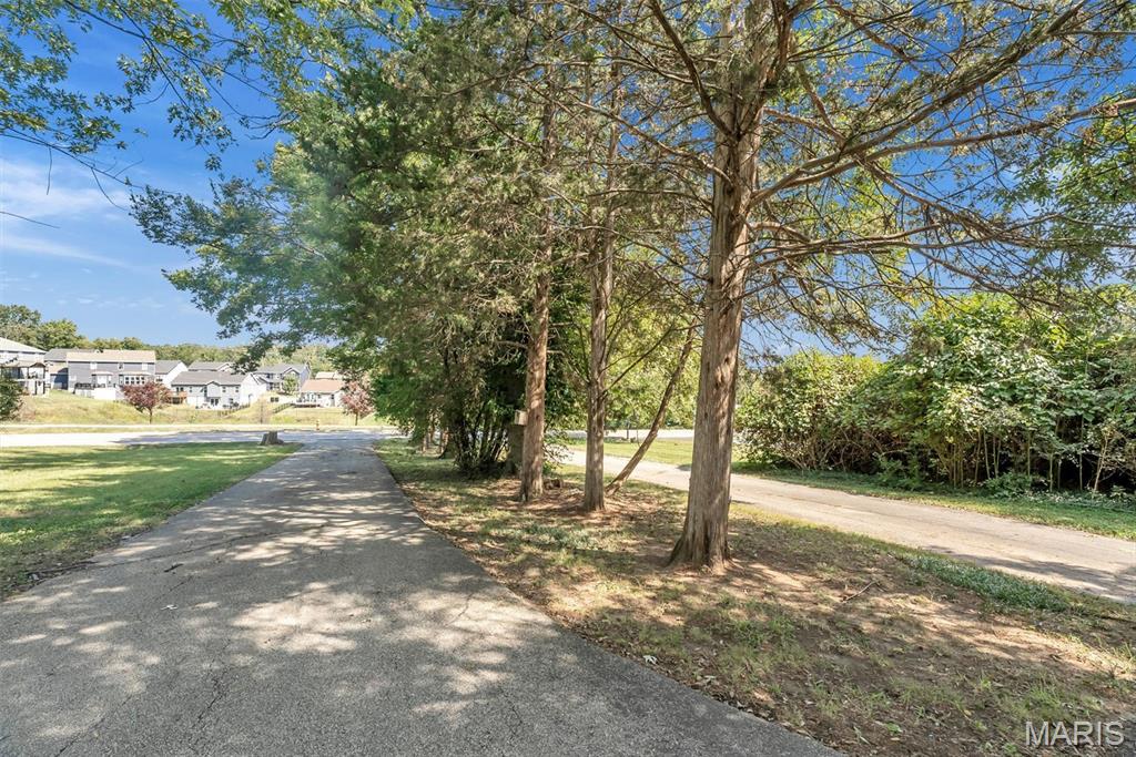 339 Summit Road