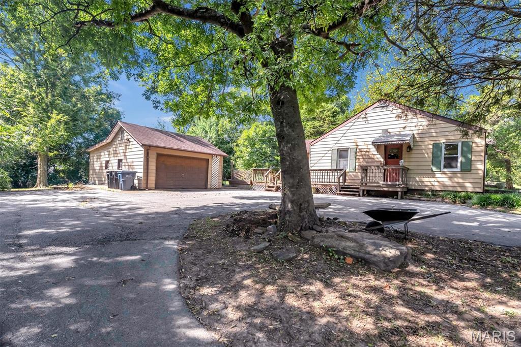 339 Summit Road