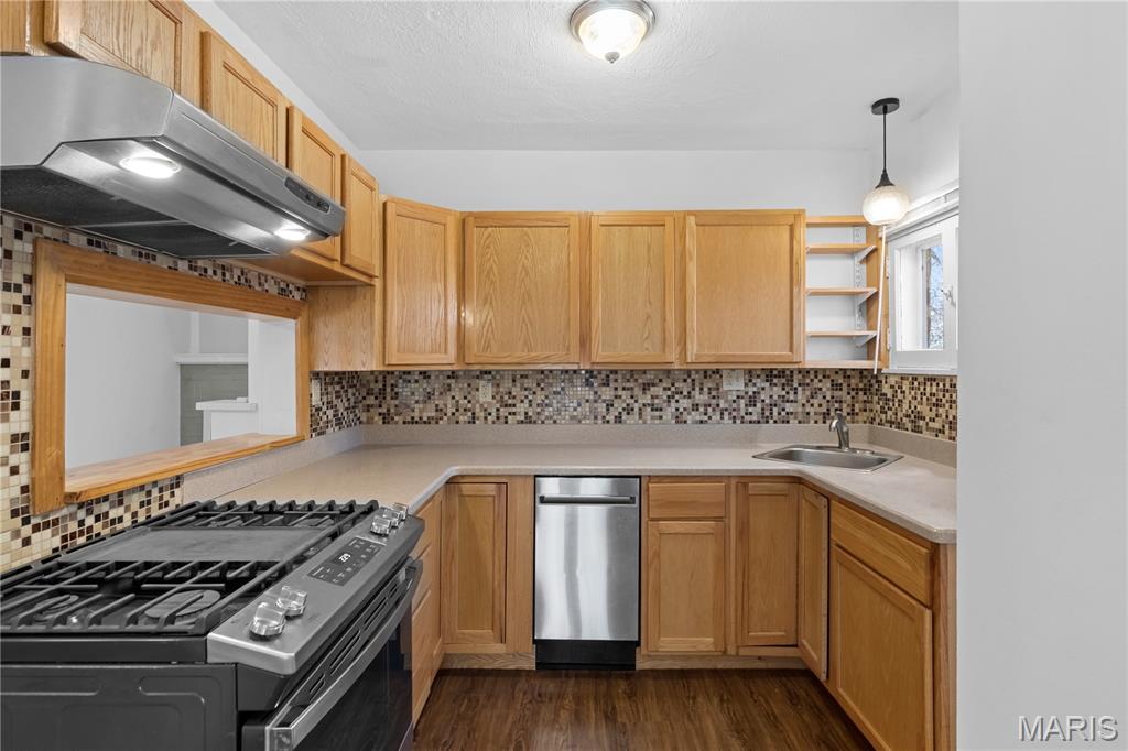 County Hills - Residential