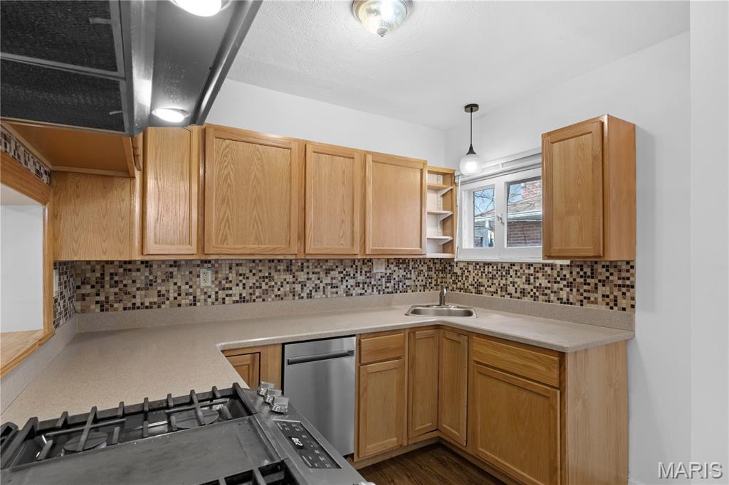 County Hills - Residential