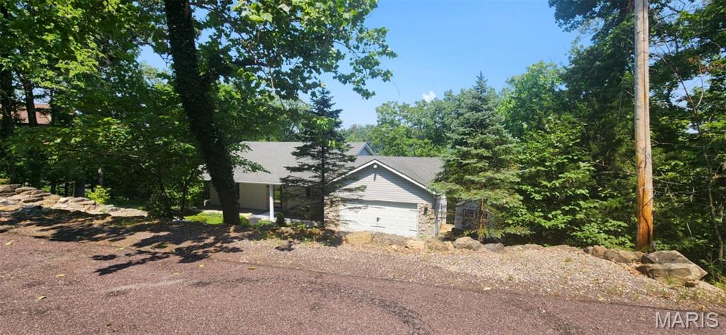 1509 S Lake Sherwood Drive