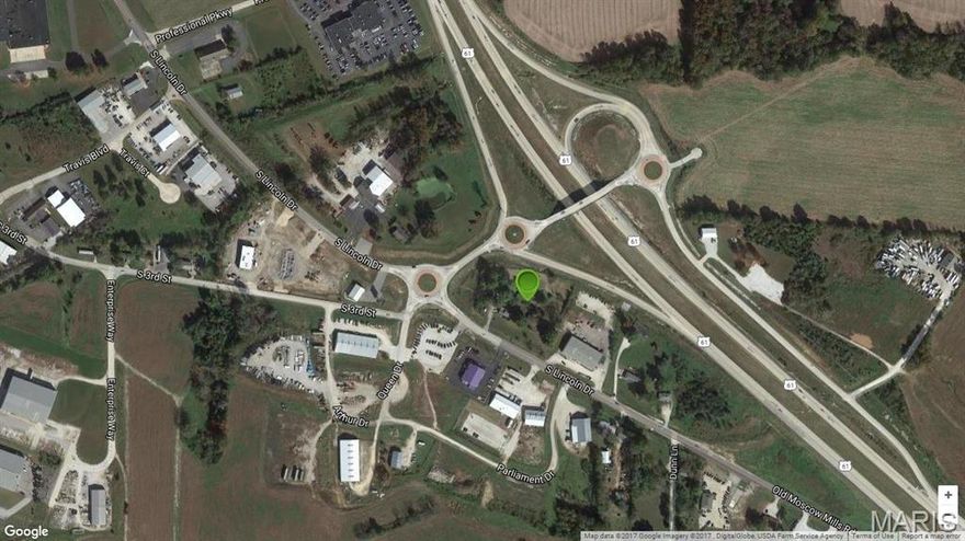 High Traffic Area! Location, location, location-this is the perfect location for your business! 1.97 acres just off Hwy 61 at the South Lincoln Drive roundabout, city water and sewer, lots of possibilities! Agent Owned Location: Corner Location, High Traffic, Hwy/Interstate Frntg