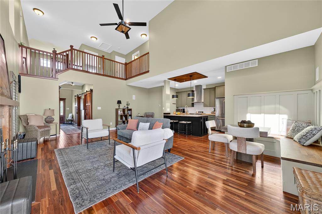 1412 Colonial Drive