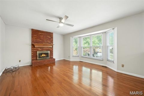 Tiny photo for 1043 Oakwood Farms Lane Ln, Ballwin, MO 63021 (MLS # 25078061)